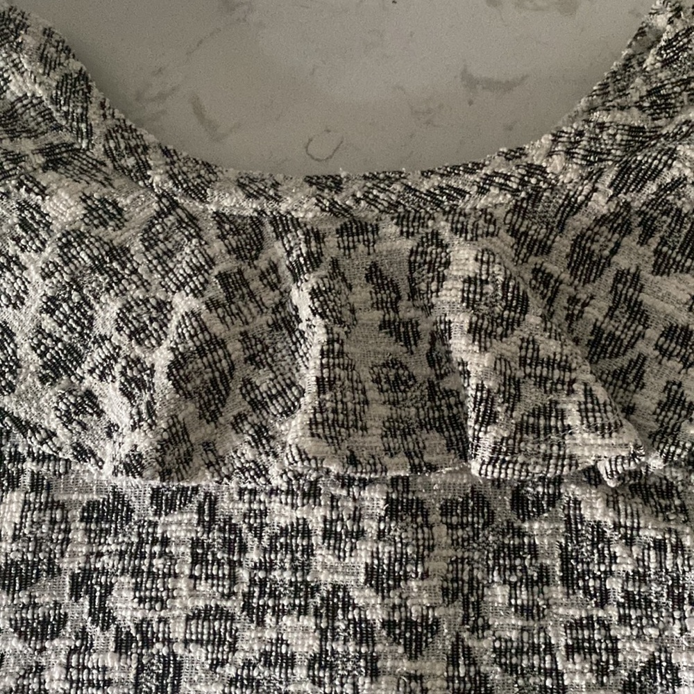 NWT Dolan Anthropologie Asymmetrical Black & White Tweed Ruffle Top-Size Medium - Picture 12 of 14